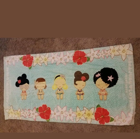 Gwen Stefani Other - Harajuku Lovers / Gwen Stefani  beach towel🥰 FINAL PRICE REDUCTION